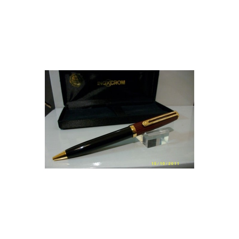 Boligrafo Inoxcrom Sirocco Guilloche .  Burdeos -negro