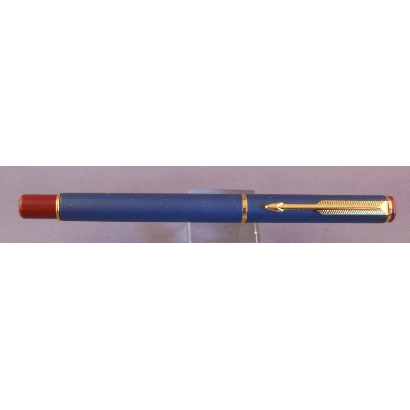 Elegante Boligrafo Parker 88 laca mate azul-burdeos GT.