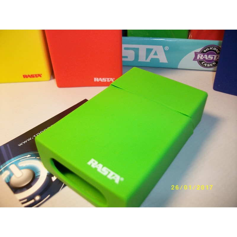 1 Pitillera de silicona Color  verde ,   Marca Rasta.
