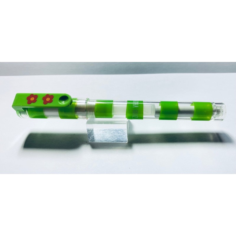 Pluma Inoxcrom Agatha Ruiz de la Prada  blanco rayas verdes - clip margaritas