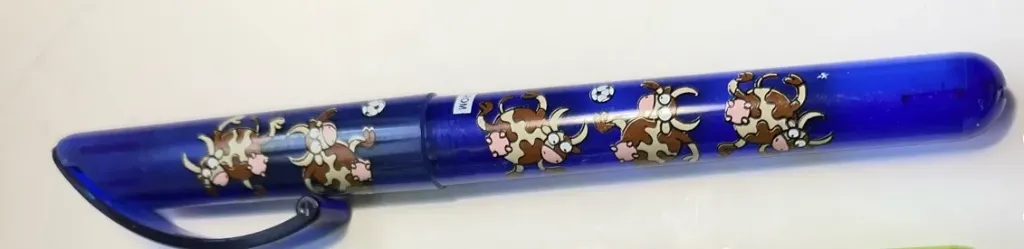 Pluma Inoxcrom Kukuxumusu Vaquitas Futbol. Nueva