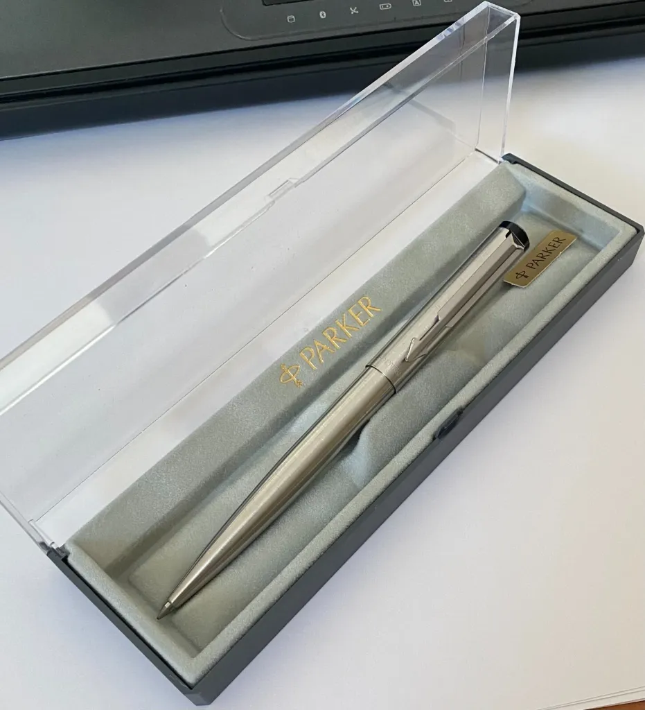 Bolígrafo Parker Vector Acero Cepillado (Flighter) CT – NUEVO EN CAJA – Made in U.K. ultima unidad.