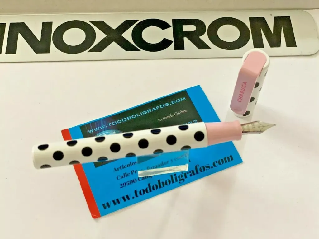Pluma estilografica Inoxcrom Charuca Puntos. en bolsa Organza Inoxcrom